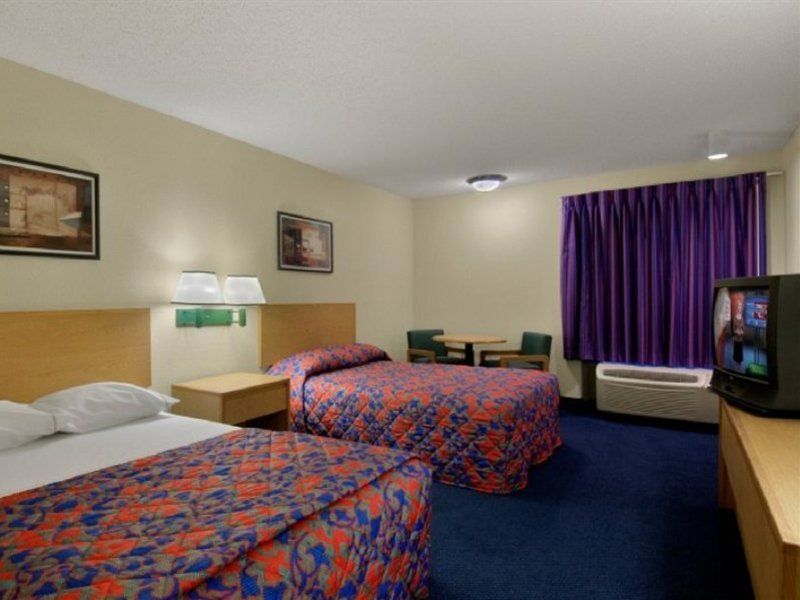 Red Roof Inn Plus+ San Antonio Downtown - Riverwalk Exterior foto