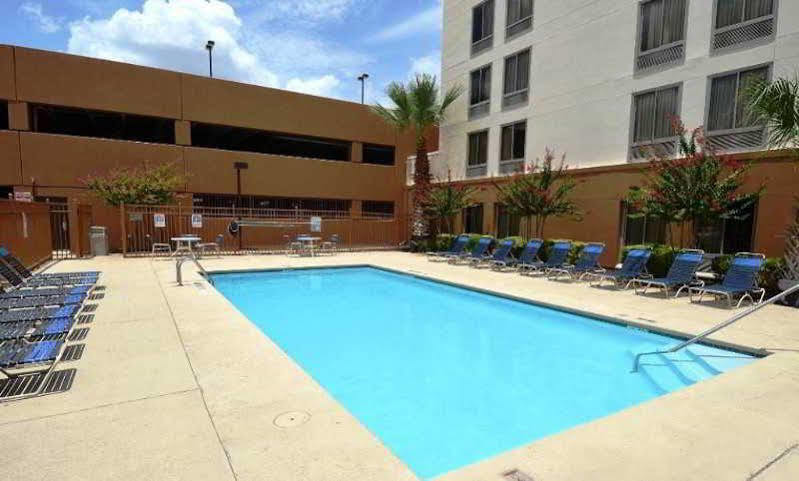 Red Roof Inn Plus+ San Antonio Downtown - Riverwalk Exterior foto