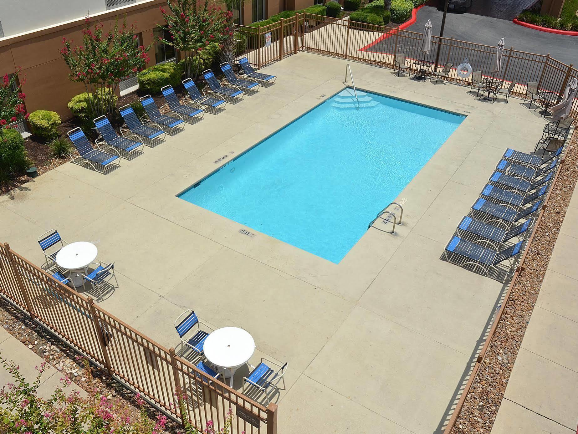 Red Roof Inn Plus+ San Antonio Downtown - Riverwalk Exterior foto