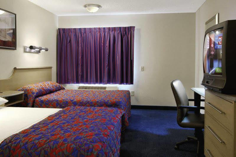 Red Roof Inn Plus+ San Antonio Downtown - Riverwalk Exterior foto
