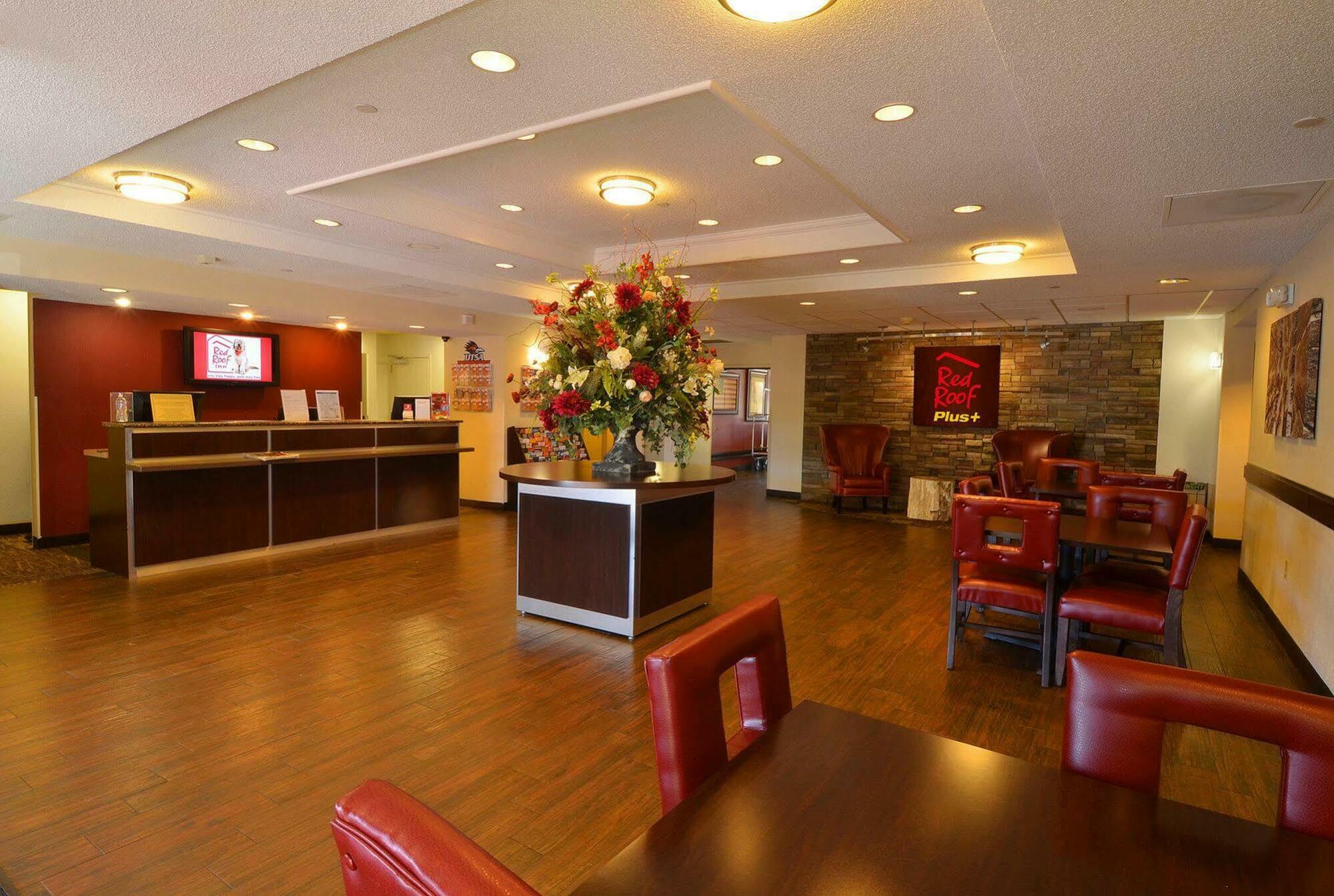 Red Roof Inn Plus+ San Antonio Downtown - Riverwalk Exterior foto