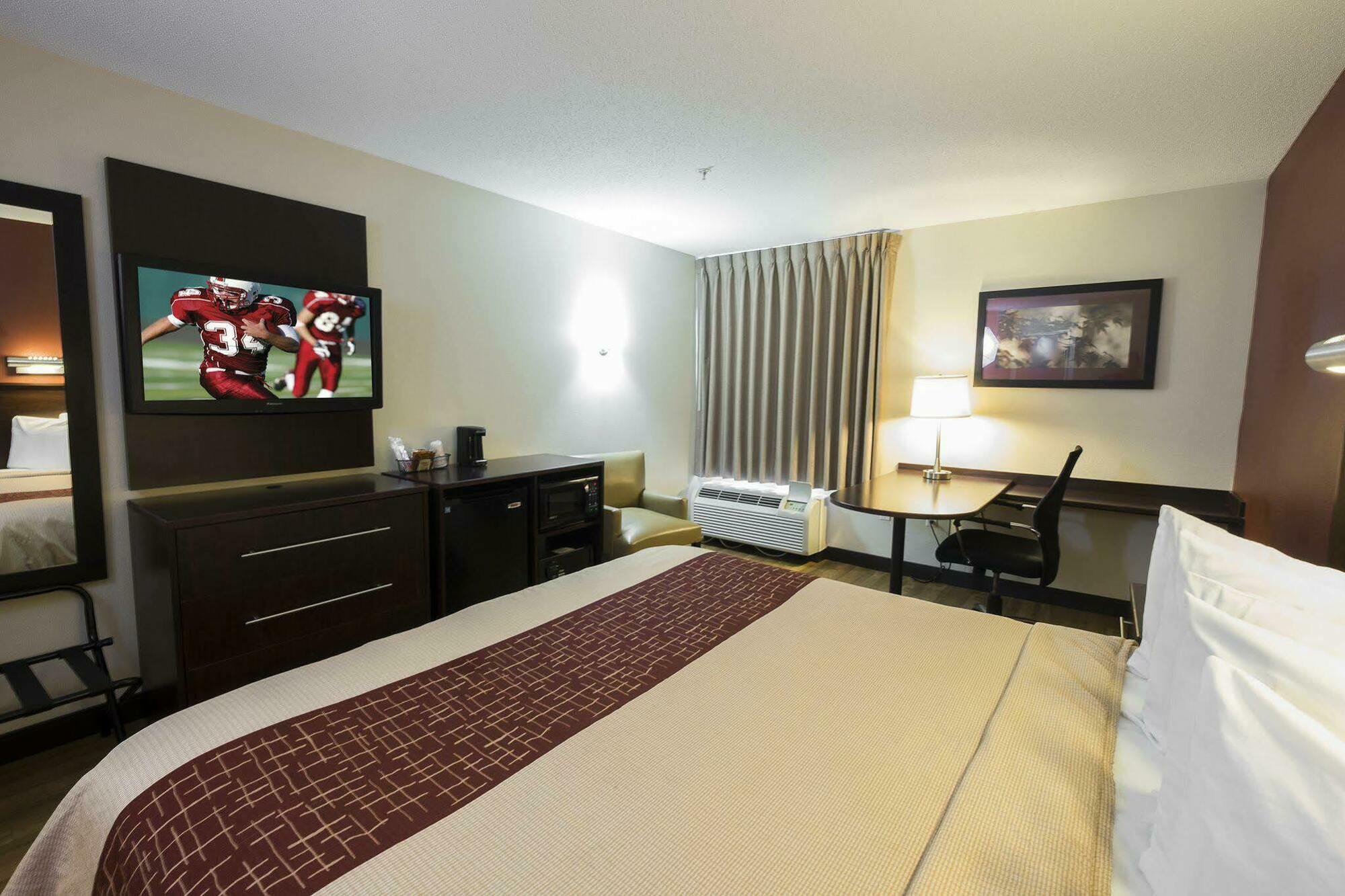 Red Roof Inn Plus+ San Antonio Downtown - Riverwalk Exterior foto